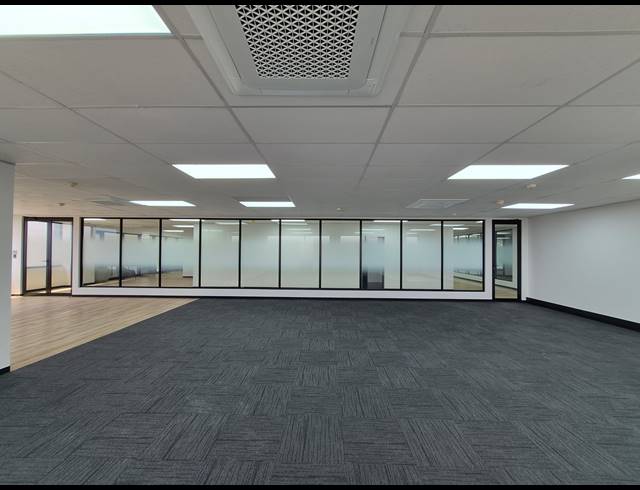 202M² OFFICE TO LET IN SANDOWN